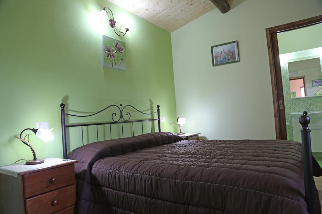 Bed and Breakfast Etma SantʼAlfio Habitación foto